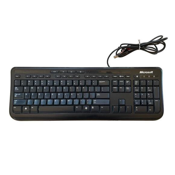 Microsoft Wired Keyboard 600. Black. Model # 1366 - Picture 1 of 3